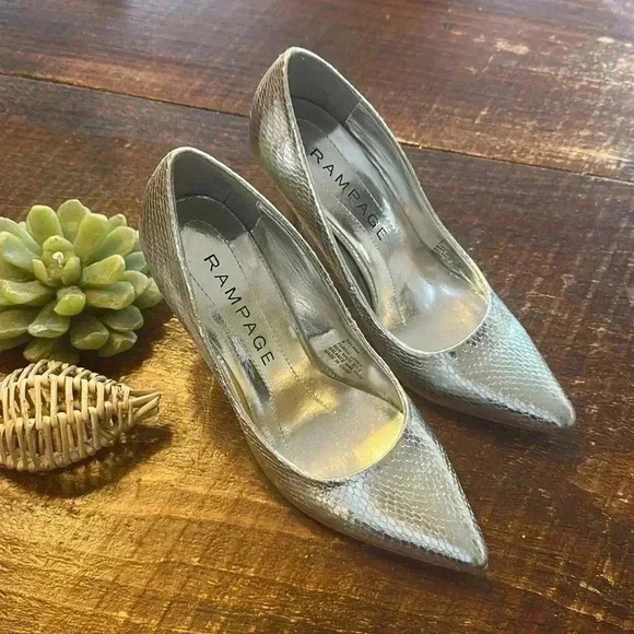 Rampage | “Selana” Silver Faux Leather Snake Print Embossed Pumps - Picture 1 of 5